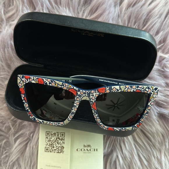 Coach Floral Sunglasses - Picture 2 of 16